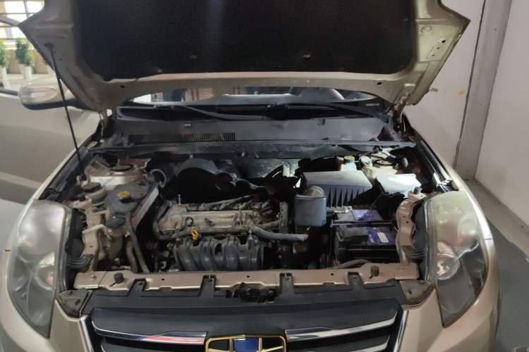 Used Geely Auto GX7 2015 Classic Edition 1.8L Manual Elite Model China IV Engine Bay