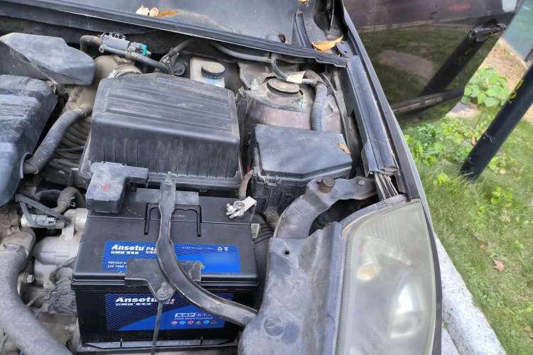 Used Geely Auto GX7 2015 Sports Edition 2.0L Automatic Prestige Model Engine Bay Left