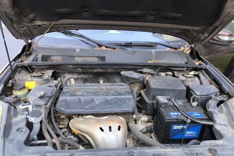 Used Geely Auto GX7 2015 Sports Edition 2.0L Automatic Prestige Model Engine Bay