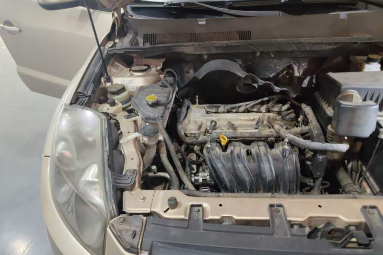 Used Geely Auto GX7 2015 Classic Edition 1.8L Manual Elite Model China IV Engine Bay Right