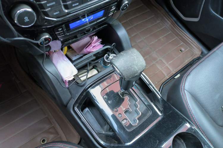 Used Geely Auto GX7 2015 Sports Edition 2.0L Automatic Prestige Model Gear Lever