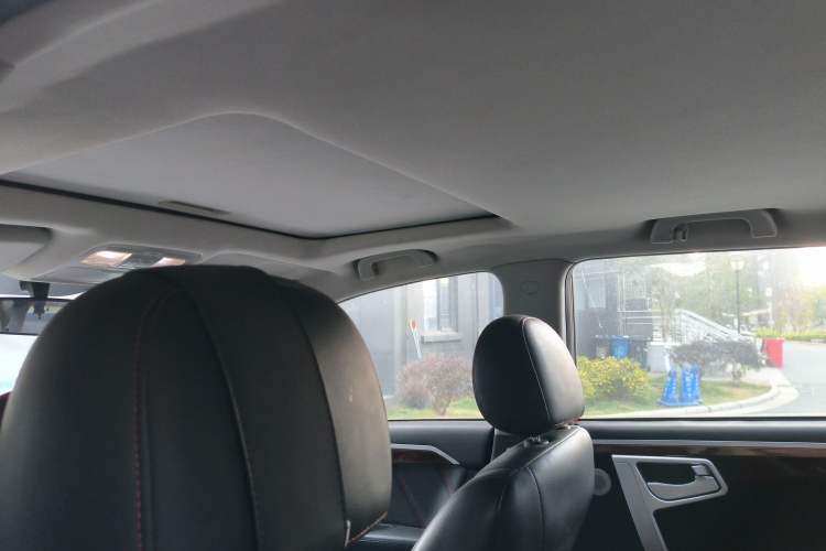 Used Geely Auto GX7 2015 Sports Edition 2.0L Automatic Prestige Model Headliner