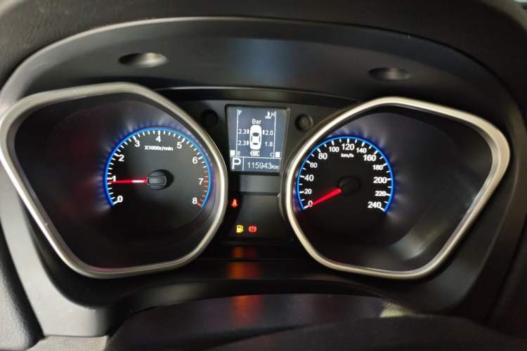 Used Geely Auto GX7 2015 Sport Edition 2.0L Automatic Luxury Model Instrument Cluster
