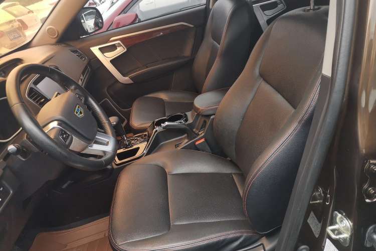 Used Geely Auto GX7 2015 Sports Edition 2.0L Automatic Luxury Upgrade Version China V Standard Left Front Seat