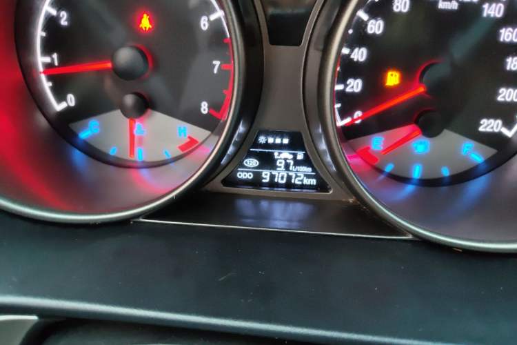 Used Geely Auto GX7 2015 Classic Edition 1.8L Manual Elite Model China V Standard Odometer Close Up