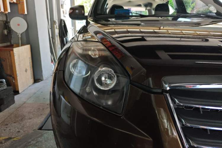 Used Geely Auto GX7 2015 Sport Edition 2.0L Automatic Luxury Model Right Front Headlight