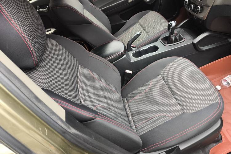 Used Geely Auto GX7 2015 Classic Edition 1.8L Manual Elite Model China IV Right Front Seat