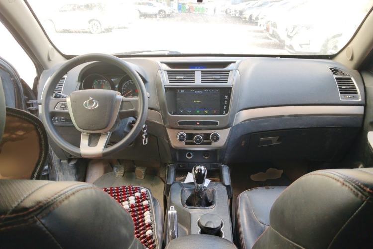 Used Geely Auto GX7 2015 Classic Edition 1.8L Manual Elite Model China IV Center Console