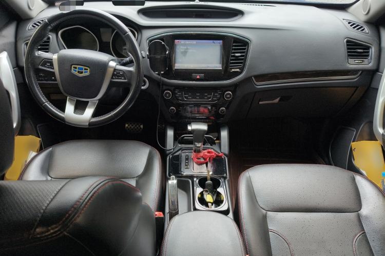 Used Geely Auto GX7 2015 Sports Edition 2.0L Automatic Luxury Upgrade Version China V Standard Center Console