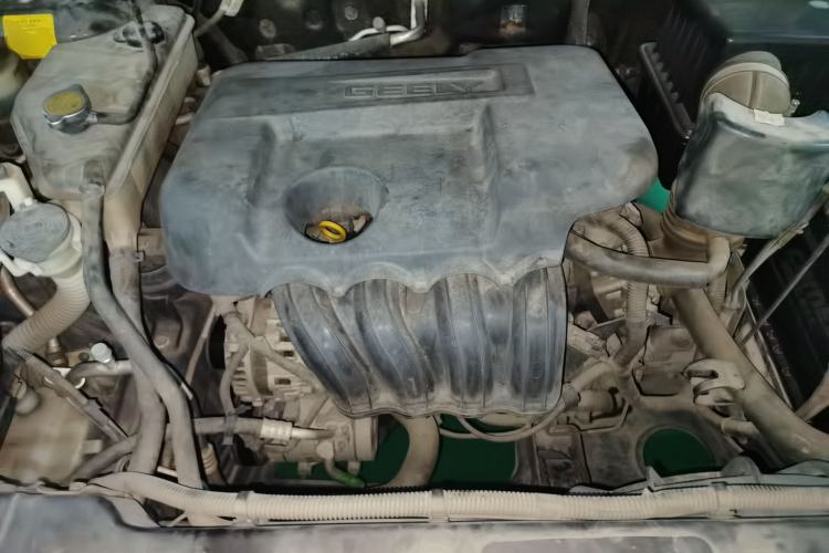 Used Geely Auto GX7 2015 Classic Edition 1.8L Manual Urban Model China V Standard Engine Bay