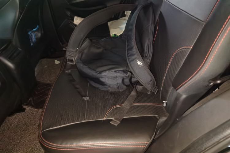 Used Geely Auto GX7 2015 Classic Edition 1.8L Manual Urban Model China V Standard Left Rear Seat