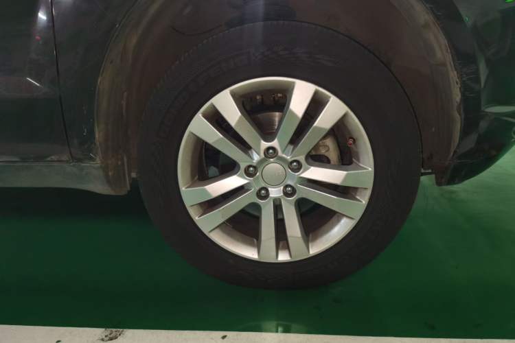 Used Geely Auto GX7 2015 Classic Edition 1.8L Manual Urban Model China V Standard Right Front Wheel Hub