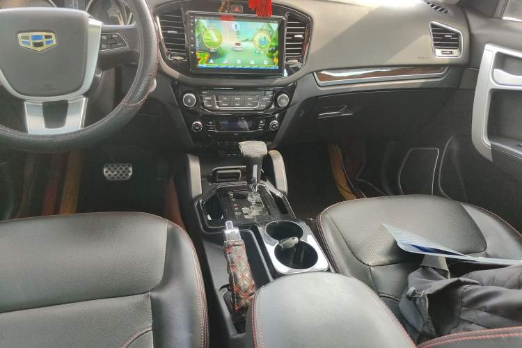 Used Geely Auto GX7 2015 Sports Edition 2.0L Automatic Luxury Upgrade Version China V Standard Audio And AC Panel