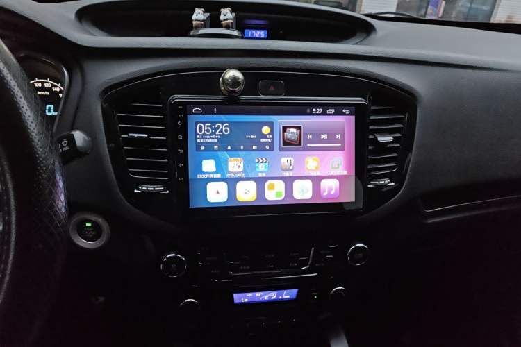 Used Geely Auto GX7 2015 Sports Edition 2.0L Automatic Prestige Model Audio And AC Panel