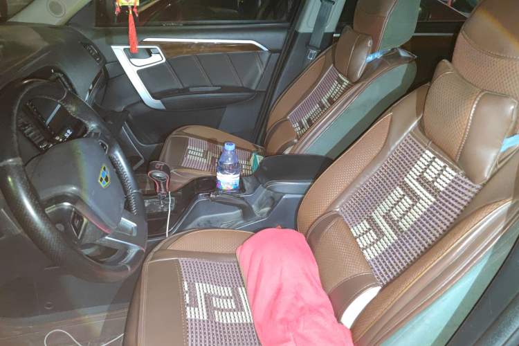 Used Geely Auto GX7 2015 Sports Edition 2.0L Automatic Luxury Upgrade Version China V Standard Driver Seat