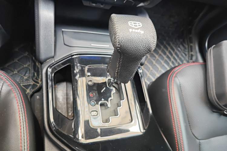 Used Geely Auto GX7 2015 Sports Edition 2.0L Automatic Prestige Model Gear Lever