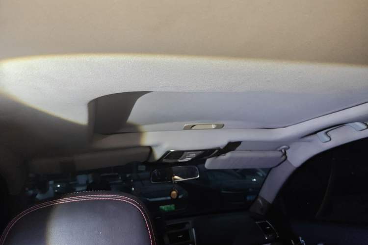 Used Geely Auto GX7 2015 Classic Edition 1.8L Manual Elite Model China V Standard Headliner