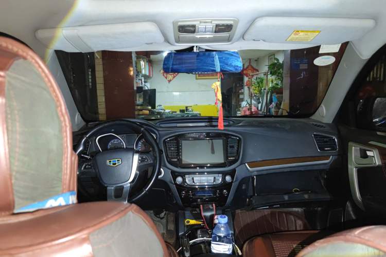 Used Geely Auto GX7 2015 Sports Edition 2.0L Automatic Luxury Upgrade Version China V Standard Headliner