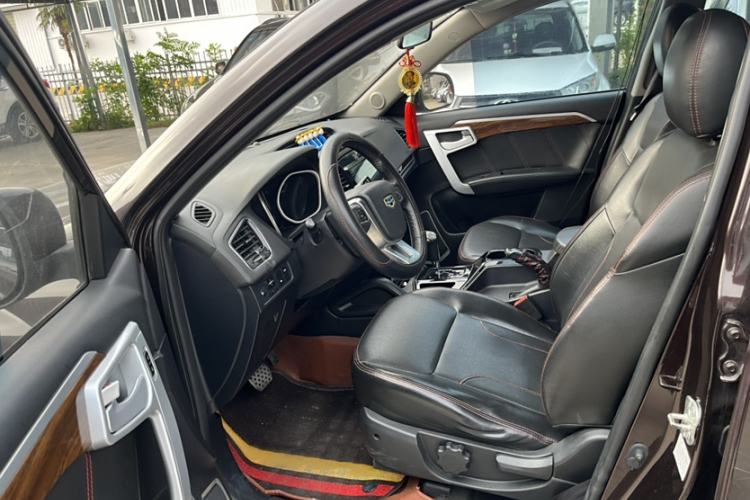 Used Geely Auto GX7 2015 Sports Edition 2.0L Automatic Luxury Upgrade Version China V Standard Interior 2