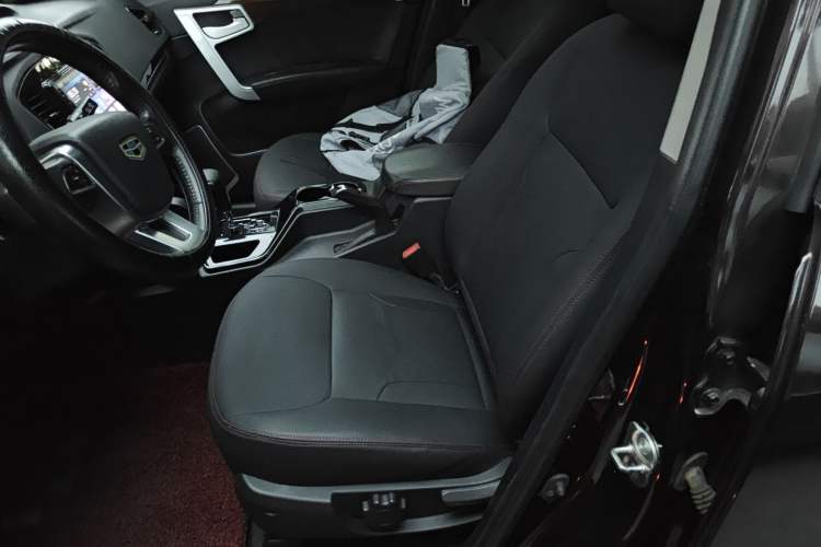 Used Geely Auto GX7 2015 Sports Edition 2.0L Automatic Prestige Model Left Front Seat
