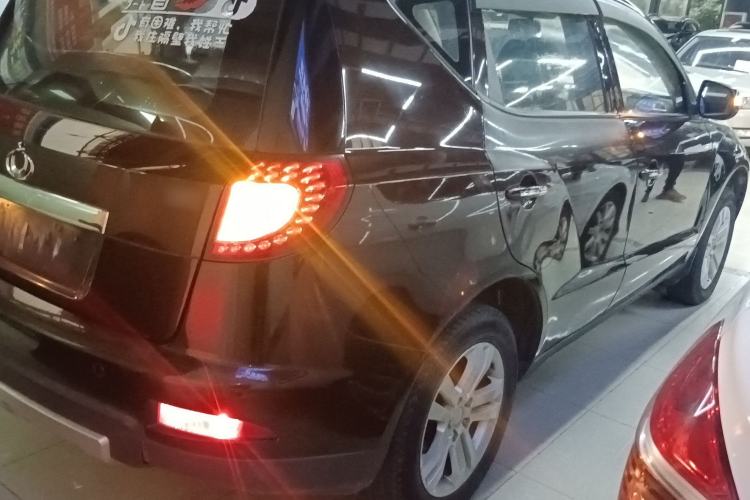 Used Geely Auto GX7 2015 Classic Edition 1.8L Manual Urban Model China IV Rear Right 45 Deg