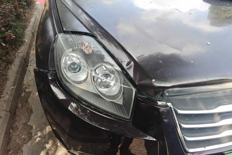 Used Geely Auto GX7 2015 Classic Edition 1.8L Manual Elite Model China V Standard Right Front Headlight