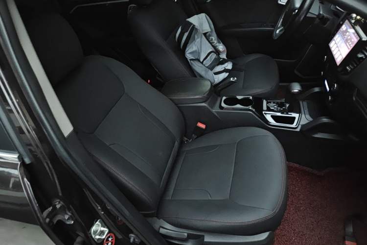 Used Geely Auto GX7 2015 Sports Edition 2.0L Automatic Prestige Model Right Front Seat