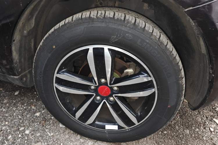 Used Geely Auto GX7 2015 Classic Edition 1.8L Manual Elite Model China V Standard Right Front Wheel Hub