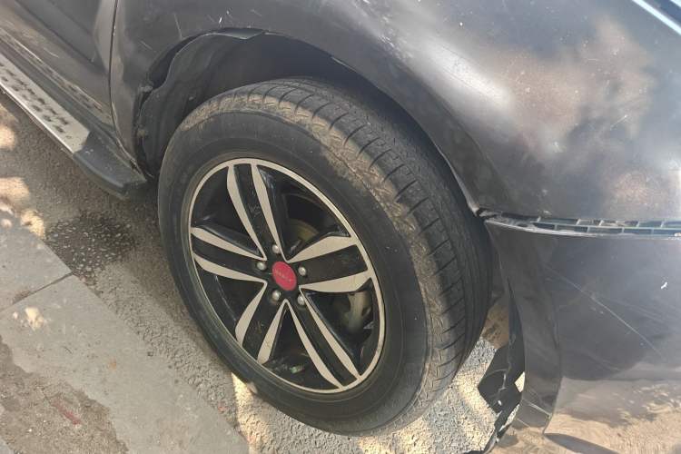 Used Geely Auto GX7 2015 Classic Edition 1.8L Manual Elite Model China V Standard Right Front Wheel Hub