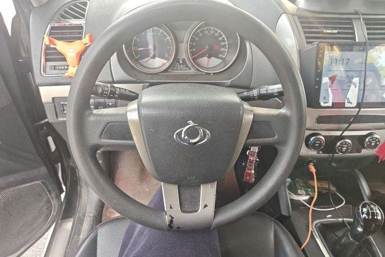 Used Geely Auto GX7 2015 Classic Edition 1.8L Manual Elite Model China V Standard Steering Wheel