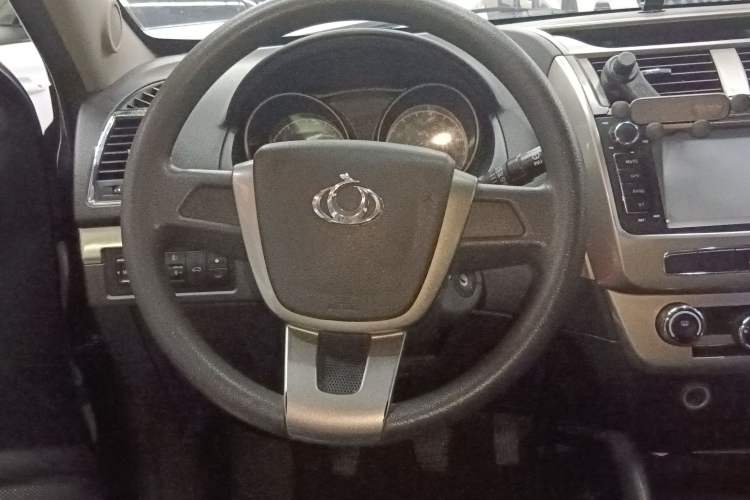 Used Geely Auto GX7 2015 Classic Edition 1.8L Manual Urban Model China IV Steering Wheel