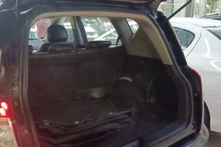 Used Geely Auto GX7 2015 Classic Edition 1.8L Manual Urban Model China IV Trunk