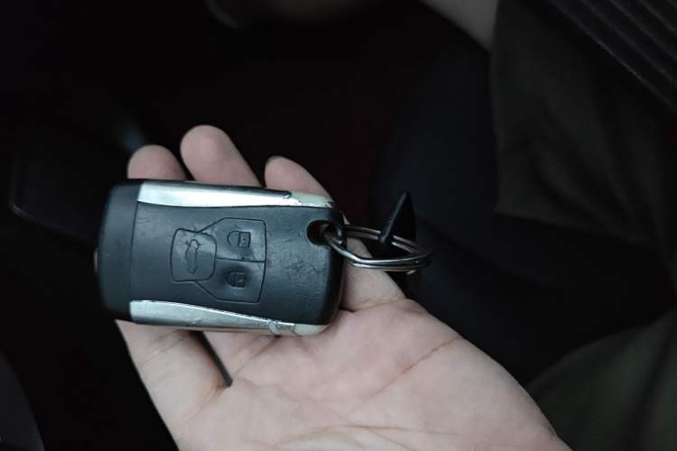 Used Geely Auto GX7 2015 Sports Edition 2.0L Automatic Prestige Model Vehicle Key
