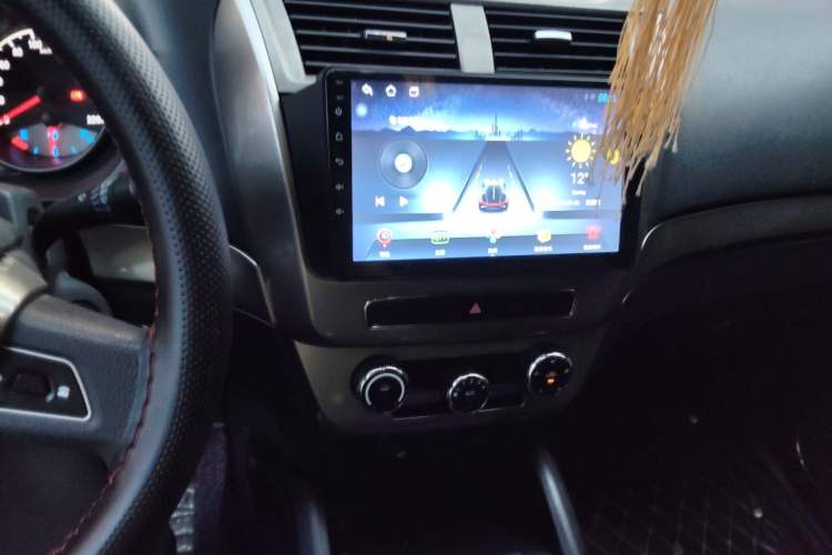 Used Geely Auto GX7 2015 Classic Edition 1.8L Manual - Exclusive for Online Retailers - China V Standard Audio And AC Panel