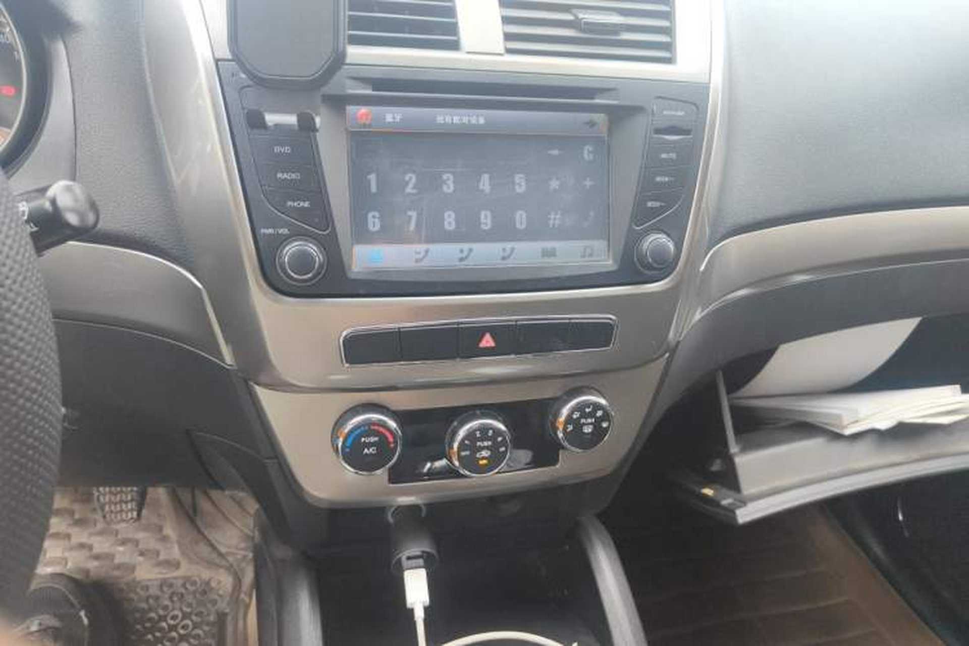 Used Geely Auto GX7 2015 Classic Edition 1.8L Manual New Urban Upgrade Version China V Standard Audio And AC Panel