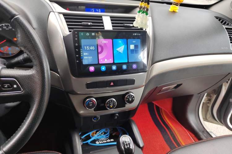 Used Geely Auto GX7 2015 Classic Edition 1.8L Manual Elite Model China V Standard Audio And AC Panel