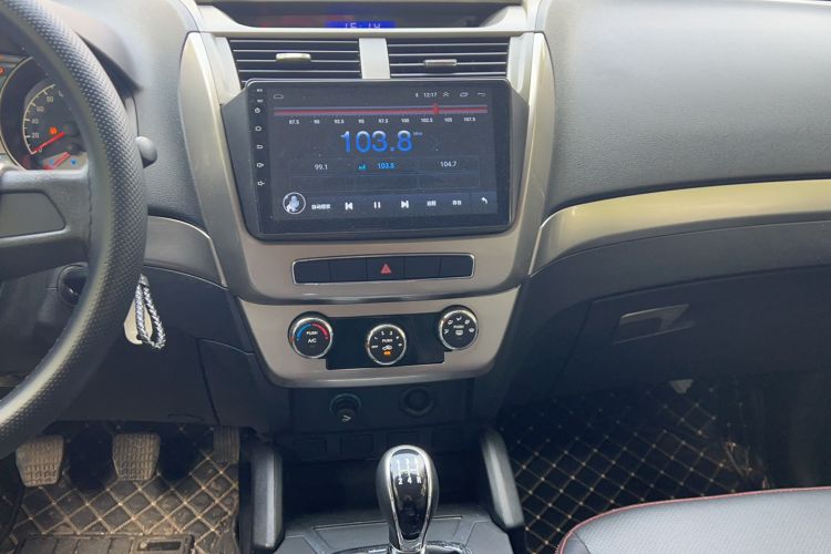Used Geely Auto GX7 2015 Classic Edition 1.8L Manual Urban Model China V Standard Audio And AC Panel