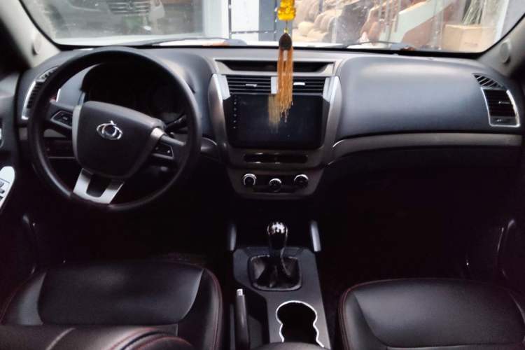 Used Geely Auto GX7 2015 Classic Edition 1.8L Manual - Exclusive for Online Retailers - China V Standard Center Console