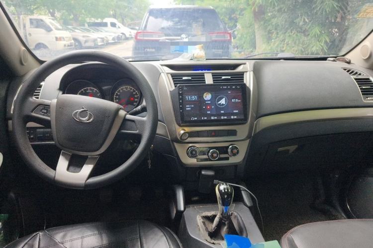 Used Geely Auto GX7 2015 Classic Edition 1.8L Manual Elite Model China IV Center Console