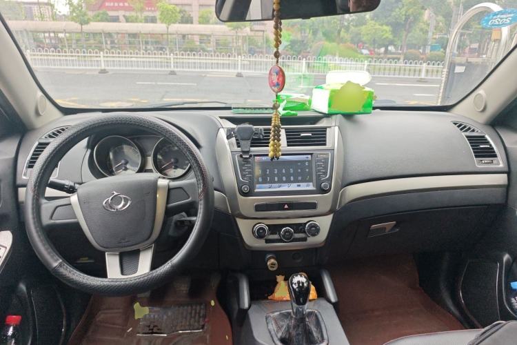 Used Geely Auto GX7 2015 Classic Edition 1.8L Manual Urban Model China V Standard Center Console