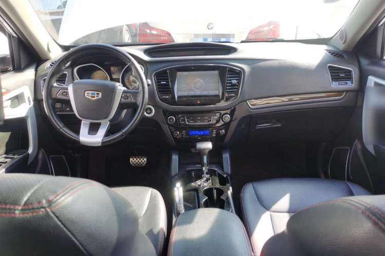 Used Geely Auto GX7 2015 Sports Edition 2.0L Automatic Luxury Upgrade Version China V Standard Center Console