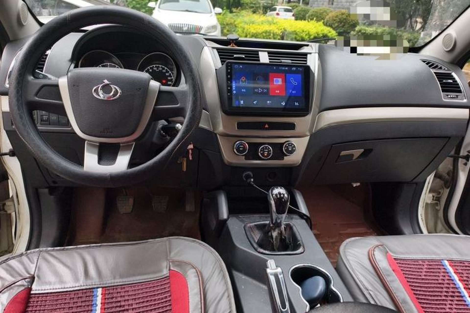 Used Geely Auto GX7 2015 Classic Edition 1.8L Manual Elite Model China V Standard Center Console