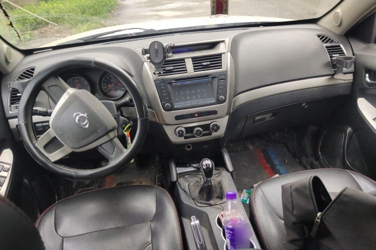 Used Geely Auto GX7 2015 Classic Edition 1.8L Manual – Exclusive for Online Retailers – China IV Standard Center Console
