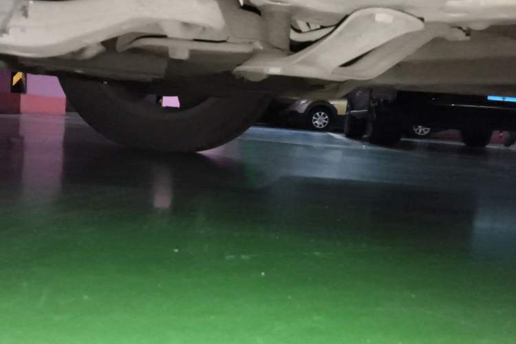 Used Geely Auto GX7 2015 Classic Edition 1.8L Manual Elite Model China V Standard Chassis Front Left