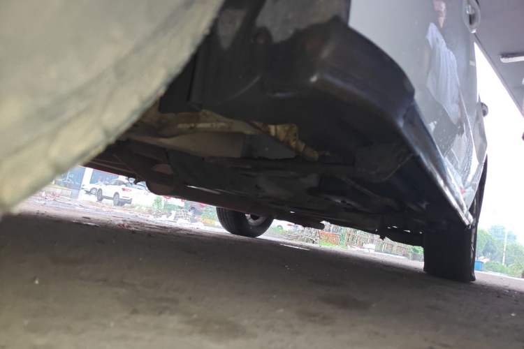 Used Geely Auto GX7 2015 Classic Edition 1.8L Manual Elite Model China IV Chassis Front Left