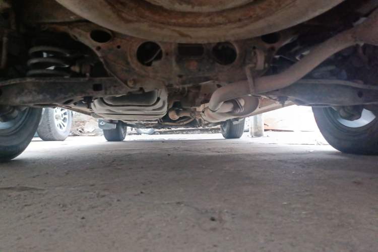Used Geely Auto GX7 2015 Sports Edition 2.0L Manual Elite Model Chassis Rear