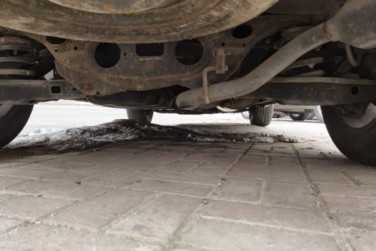 Used Geely Auto GX7 2015 Classic Edition 1.8L Manual Elite Model China IV Chassis Rear