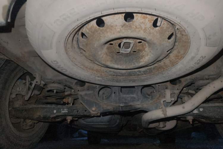 Used Geely Auto GX7 2015 Classic Edition 1.8L Manual Elite Model China V Standard Chassis Rear
