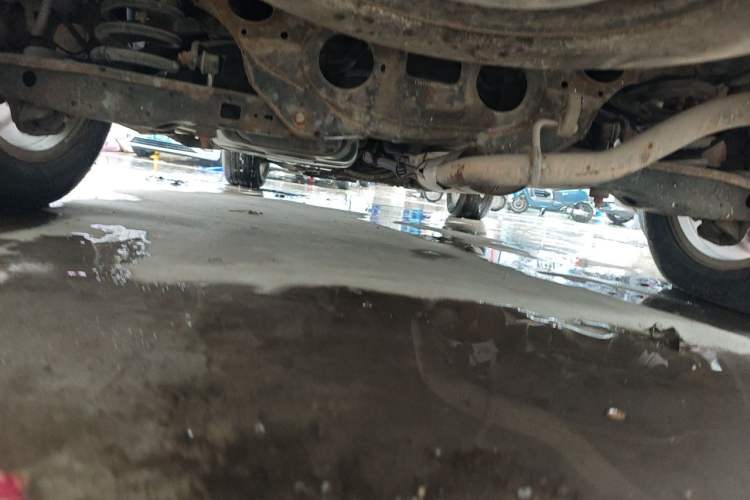 Used Geely Auto GX7 2015 Classic Edition 1.8L Manual Elite Model China IV Chassis Rear