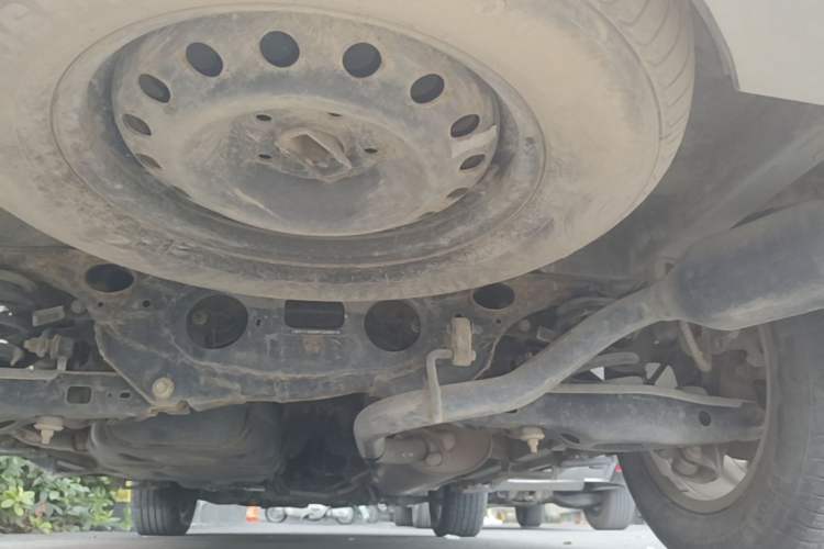 Used Geely Auto GX7 2015 Classic Edition 1.8L Manual Urban Model China IV Chassis Rear